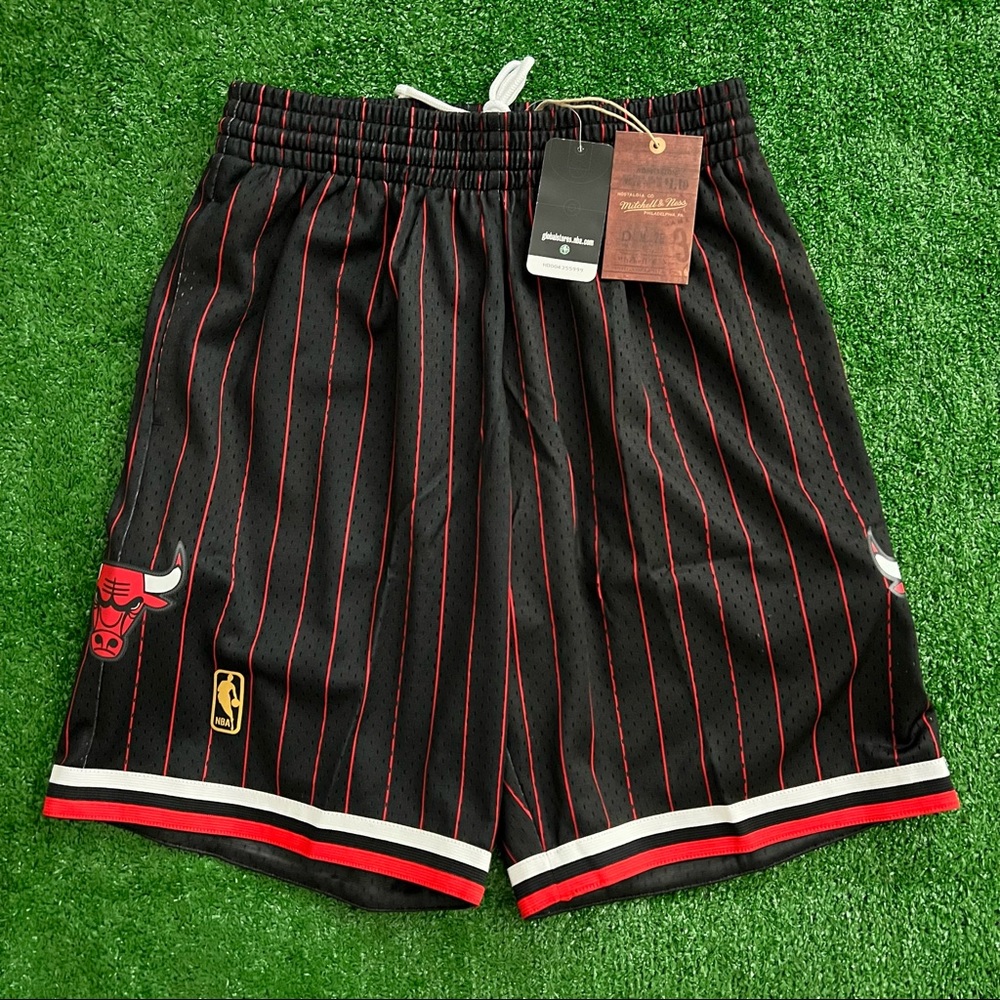 Chicago Bulls Mitchell & Ness Swingman Shorts